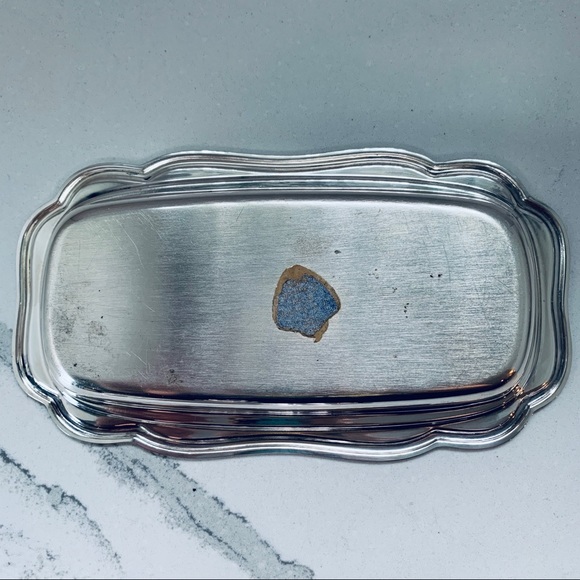 FB Rogers Silver Co Lidded Butter Dish - Picture 5 of 10